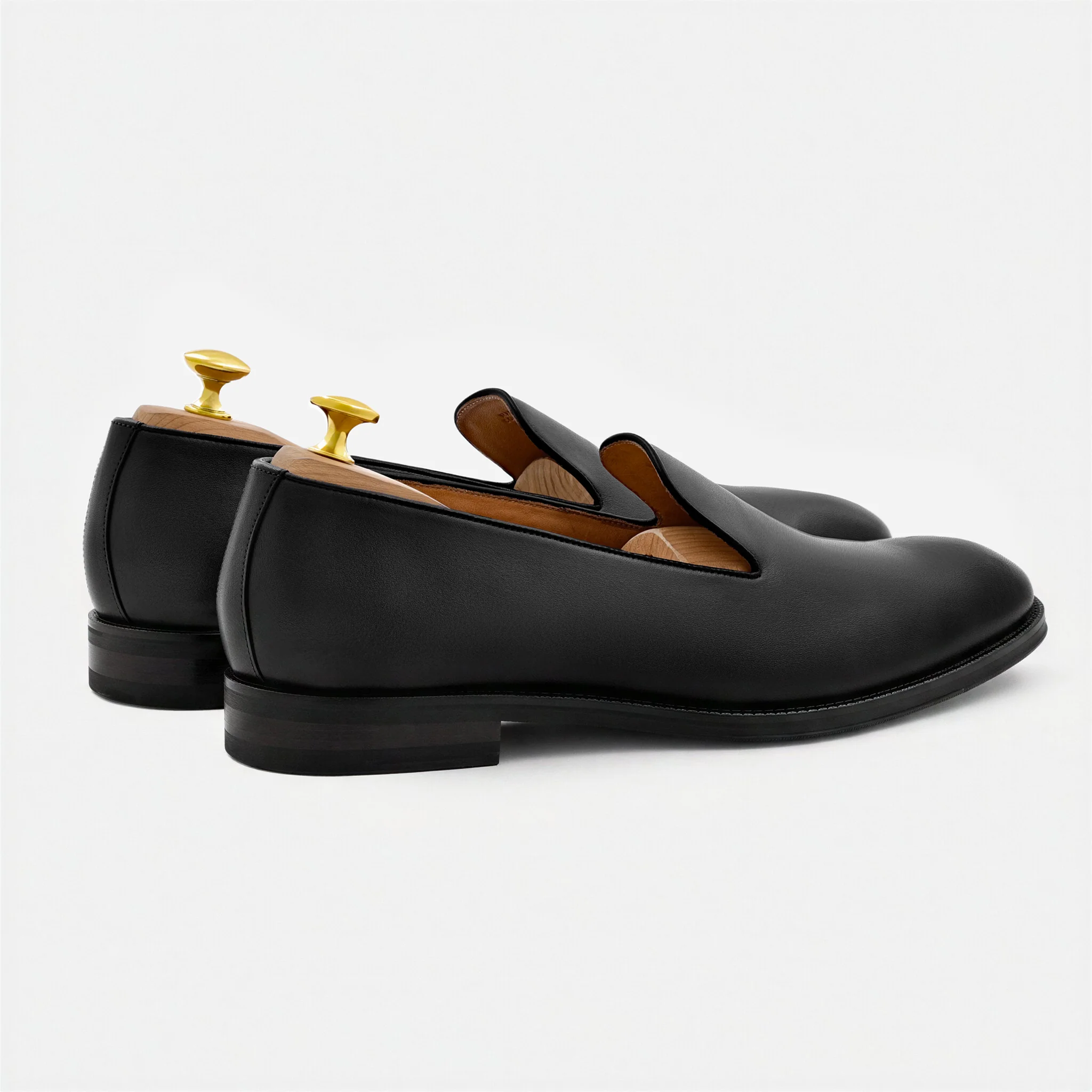 Langford Wholecut Loafers - Men's - Image 33